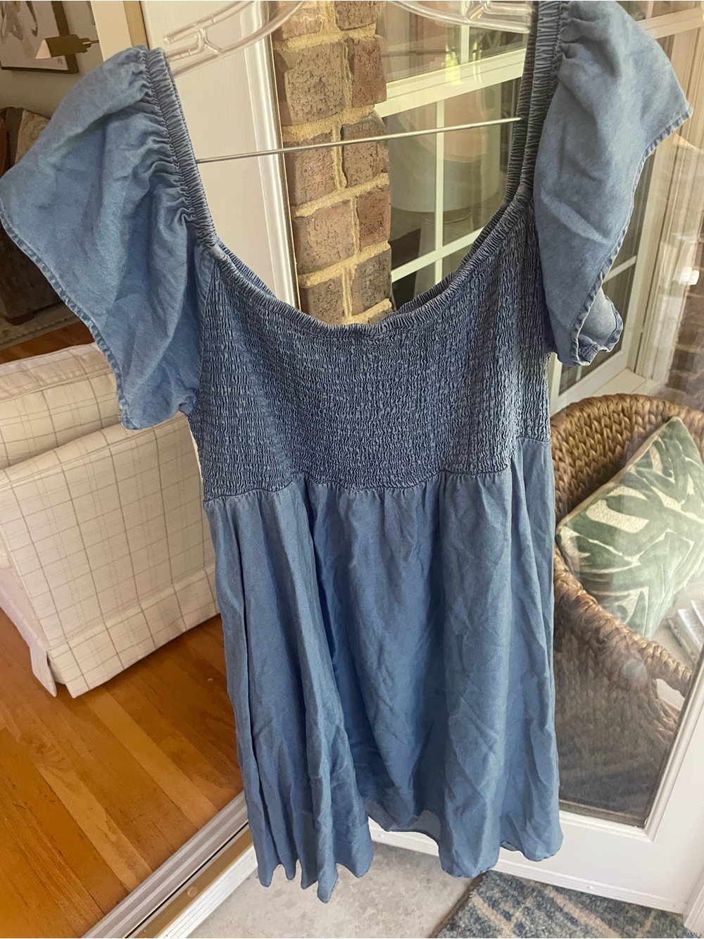Torrid Blue Chambray Off Shoulder Smocked Dress Size 1 Lyocell Pocket - Picture 7 of 7